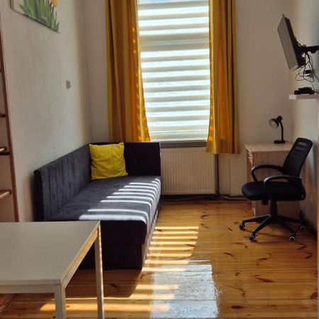 Hostel Tulip - Pokoj Jednoosobowy Nr 3 Ze Wspolna Lazienka I Kuchnia Szczecin Bagian luar foto