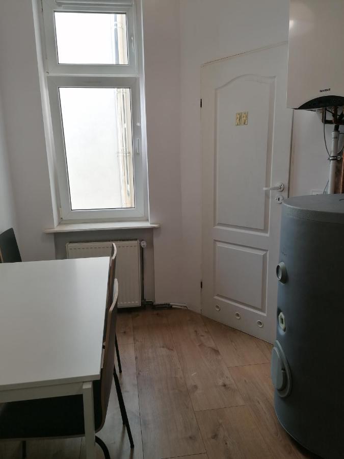 Hostel Tulip - Pokoj Jednoosobowy Nr 3 Ze Wspolna Lazienka I Kuchnia Szczecin Bagian luar foto