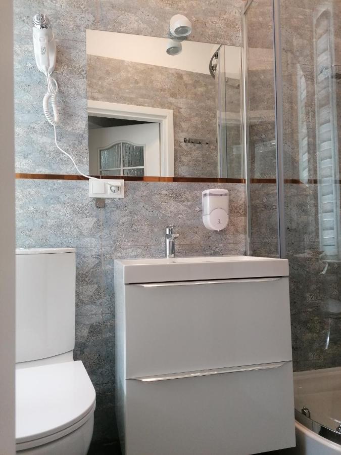 Hostel Tulip - Pokoj Jednoosobowy Nr 3 Ze Wspolna Lazienka I Kuchnia Szczecin Bagian luar foto