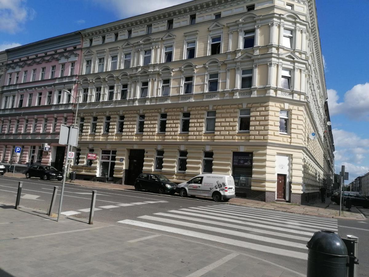 Hostel Tulip - Pokoj Jednoosobowy Nr 3 Ze Wspolna Lazienka I Kuchnia Szczecin Bagian luar foto
