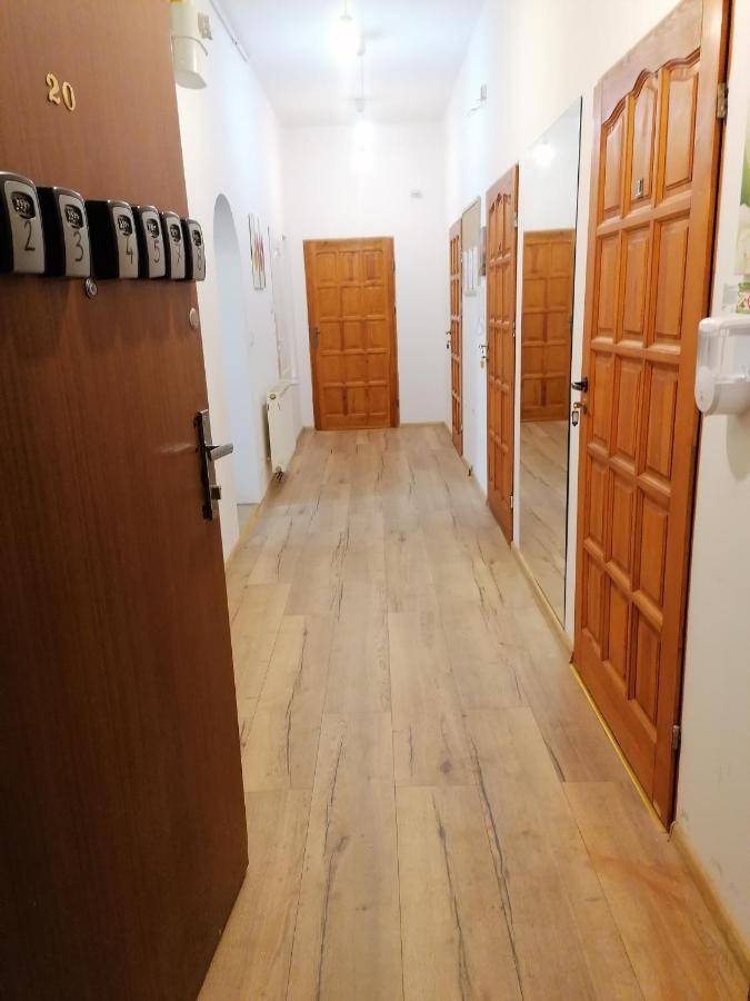 Hostel Tulip - Pokoj Jednoosobowy Nr 3 Ze Wspolna Lazienka I Kuchnia Szczecin Bagian luar foto
