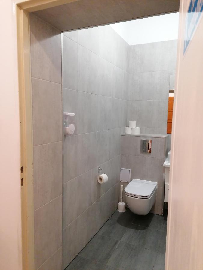 Hostel Tulip - Pokoj Jednoosobowy Nr 3 Ze Wspolna Lazienka I Kuchnia Szczecin Bagian luar foto