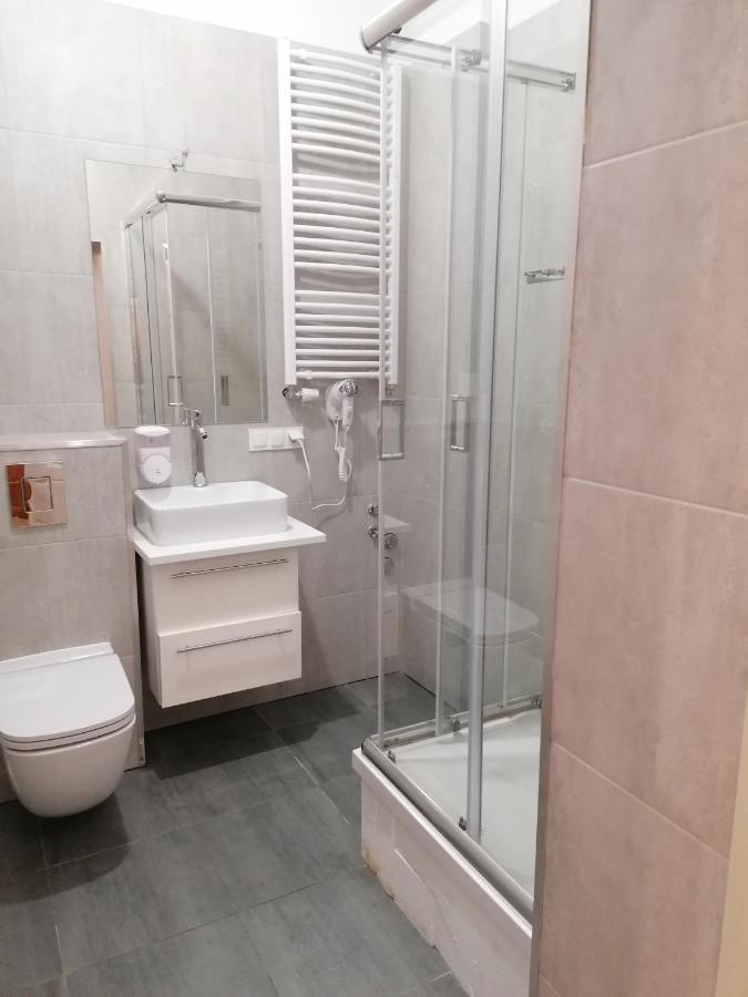 Hostel Tulip - Pokoj Jednoosobowy Nr 3 Ze Wspolna Lazienka I Kuchnia Szczecin Bagian luar foto