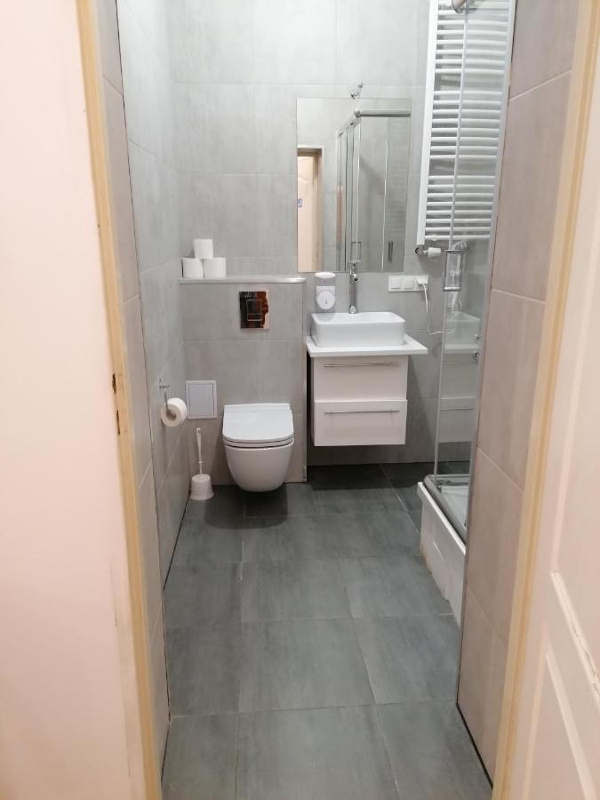 Hostel Tulip - Pokoj Jednoosobowy Nr 3 Ze Wspolna Lazienka I Kuchnia Szczecin Bagian luar foto